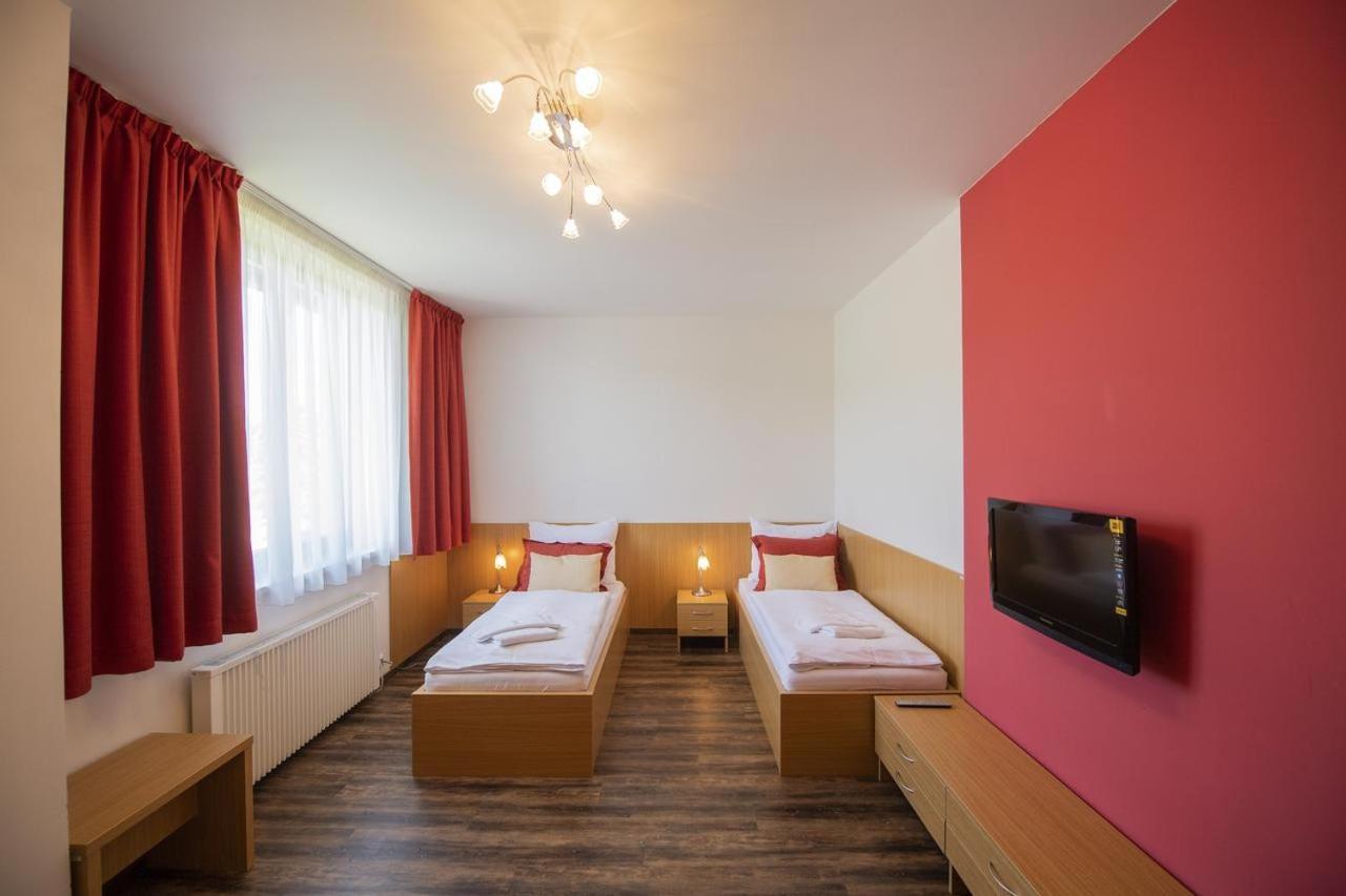 Hotel Berounka Hrebecniky Exterior photo